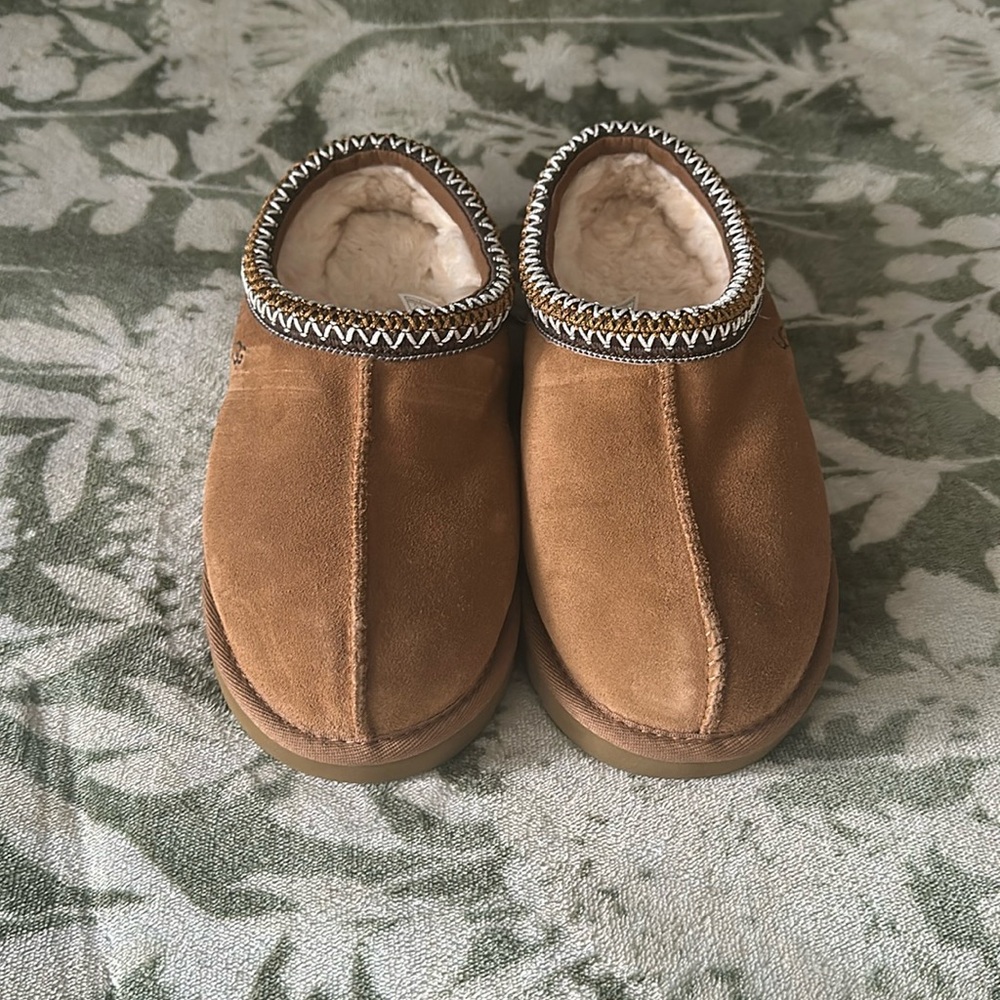 Ugg Tasman